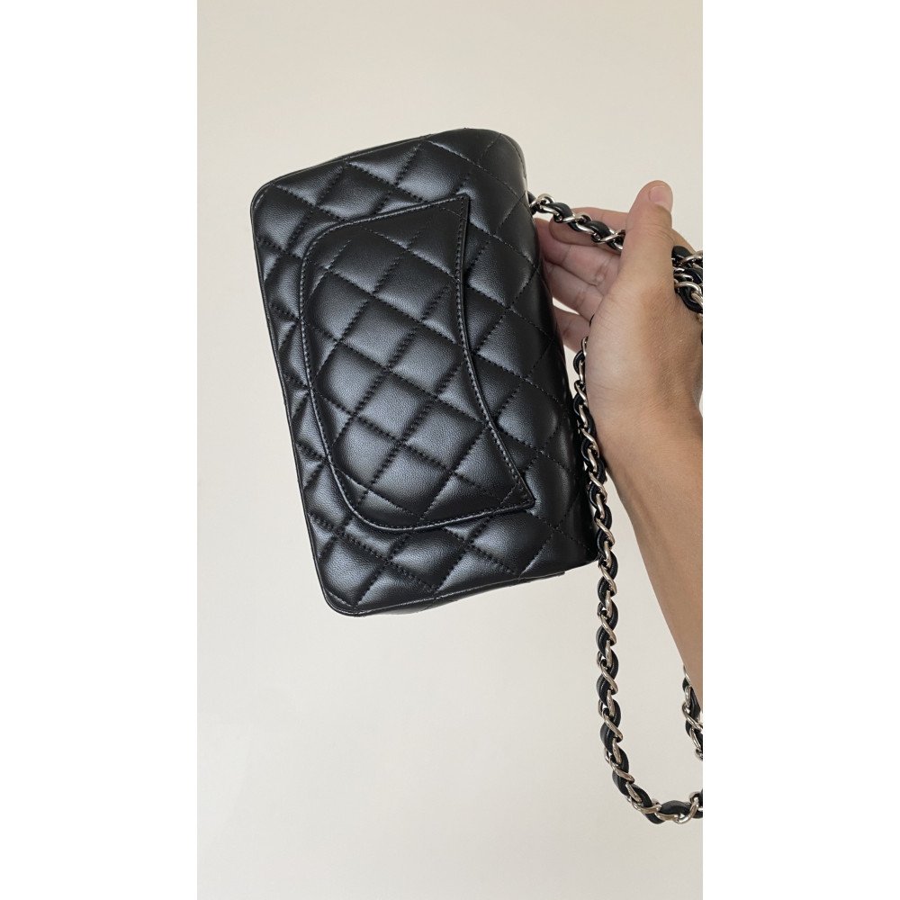 Chanel Classic Flap 20cm mini handbag! 