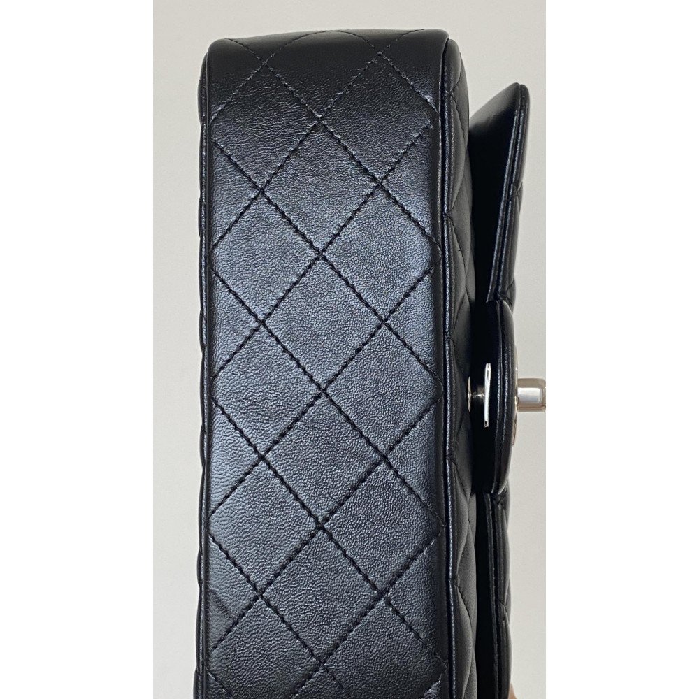 Chanel Classic Flap 20cm mini handbag! 