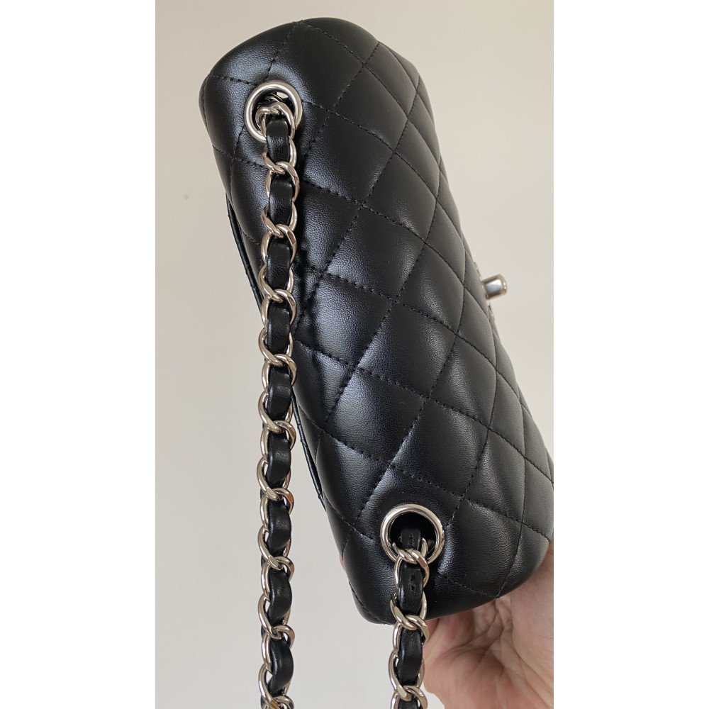 Chanel Classic Flap 20cm mini handbag! 