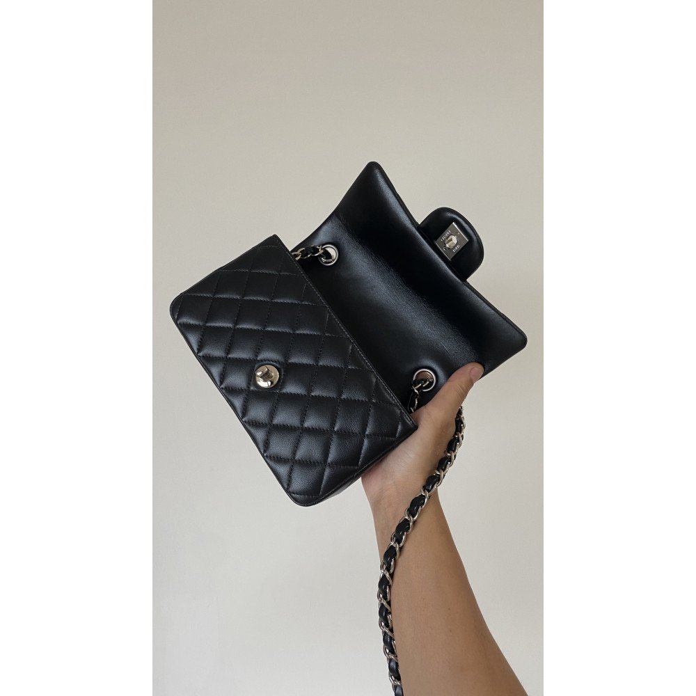 Chanel Classic Flap 20cm mini handbag! 