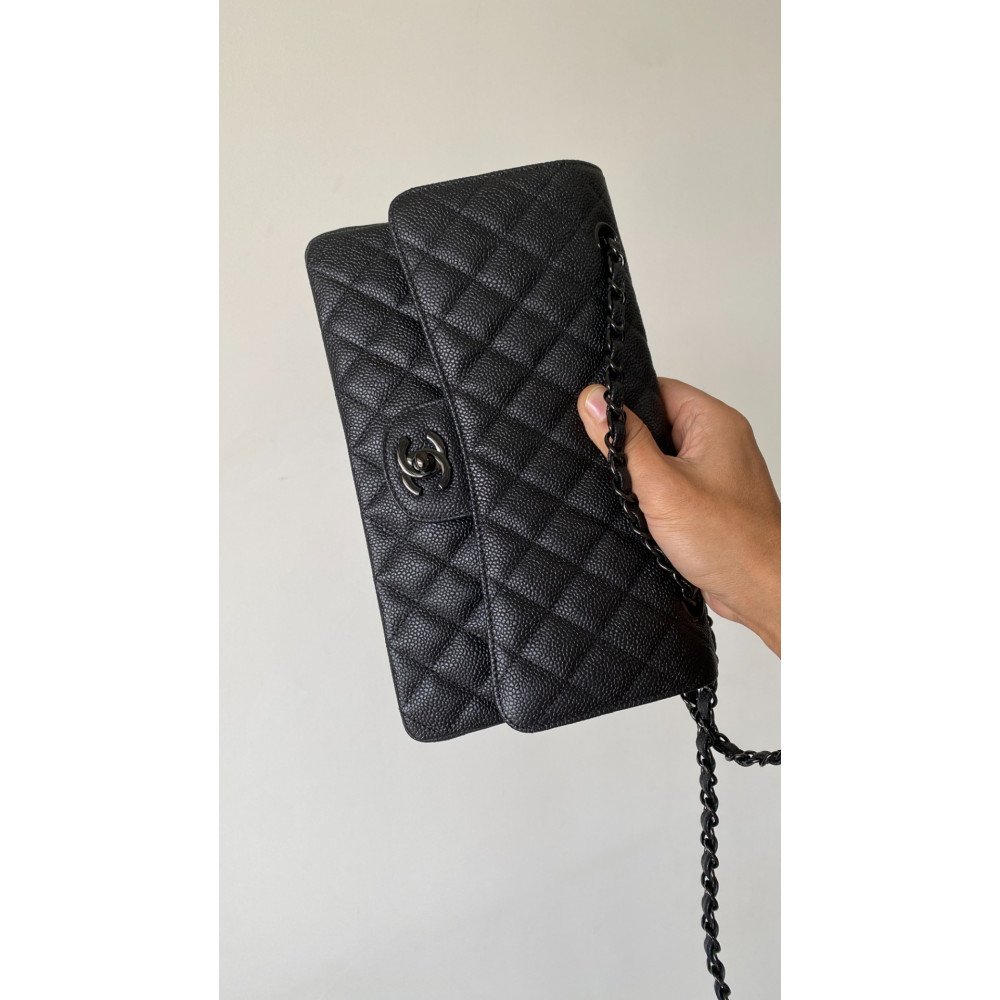 Chanel Classic Flap 25cm medium handbag!
