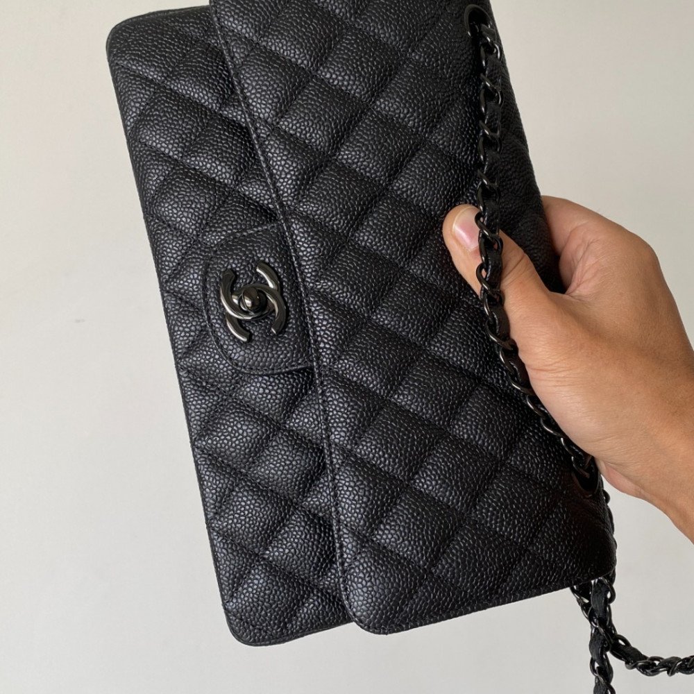 Chanel Classic Flap 25cm medium handbag!