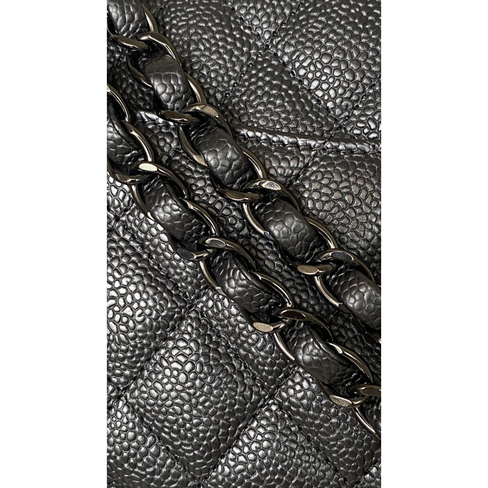 Chanel Classic Flap 25cm medium handbag!