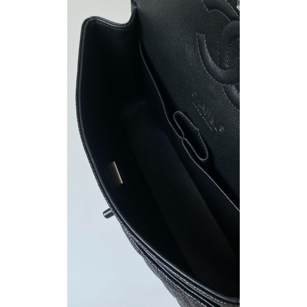 Chanel Classic Flap 25cm medium handbag!