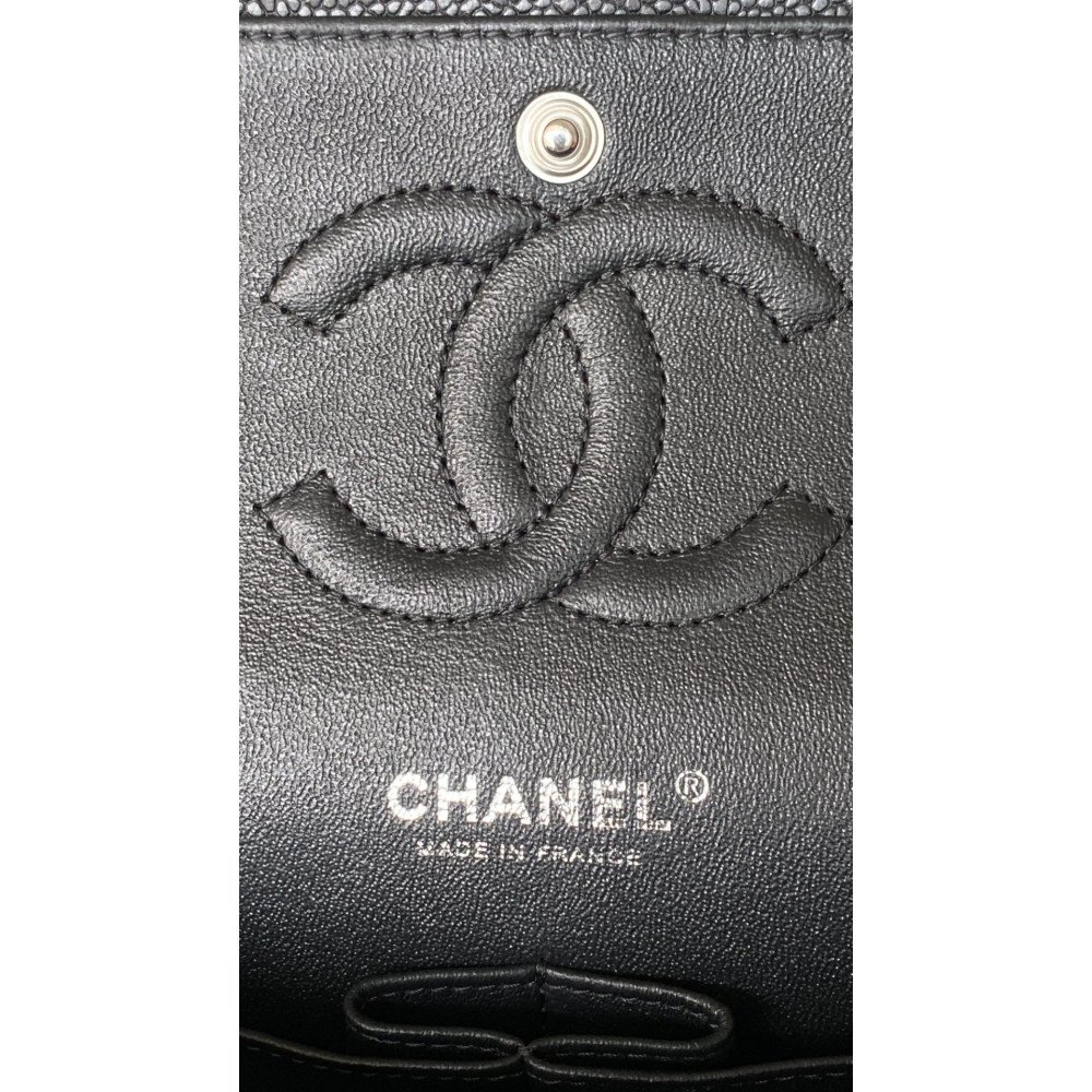 Chanel Classic Flap 25cm medium handbag!