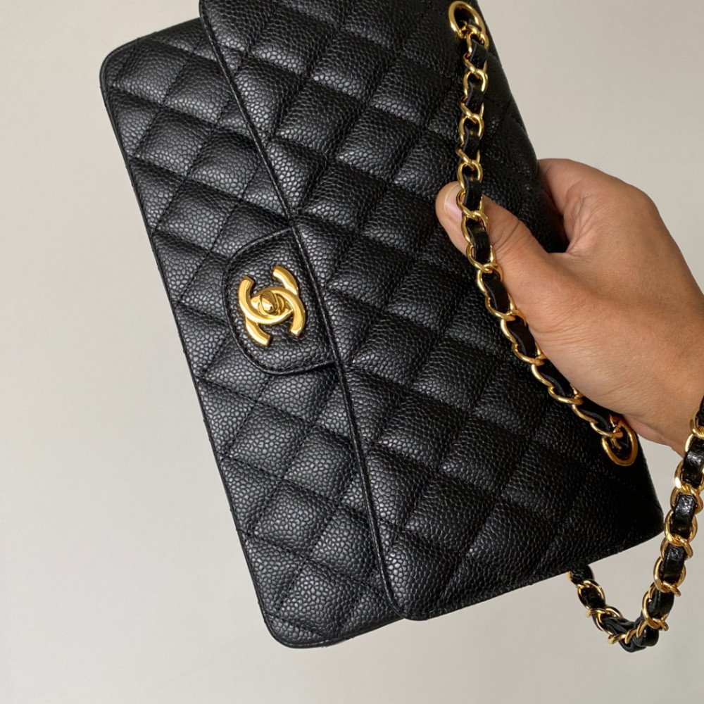 Chanel Classic Flap 25cm medium handbag!