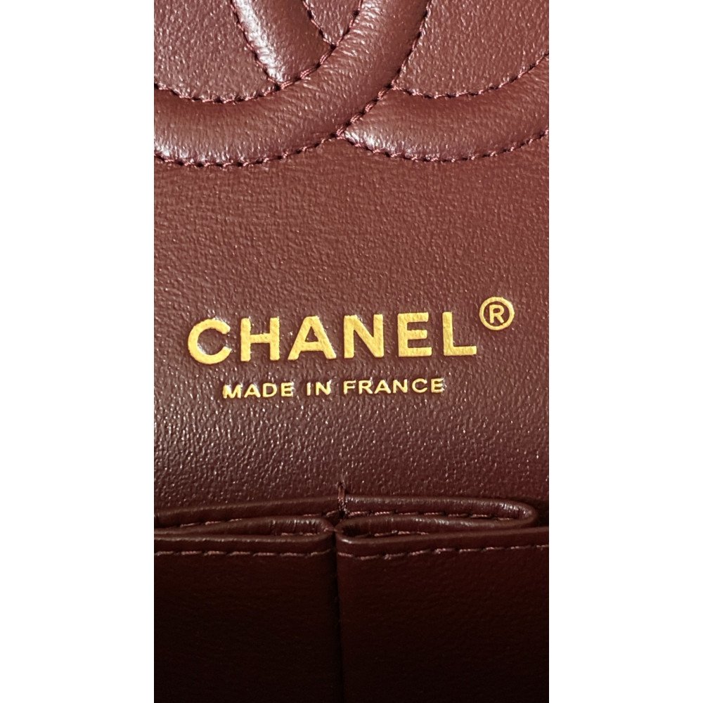 Chanel Classic Flap 25cm medium handbag!