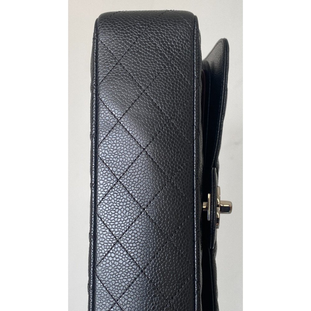 Chanel Classic Flap 25cm medium handbag!