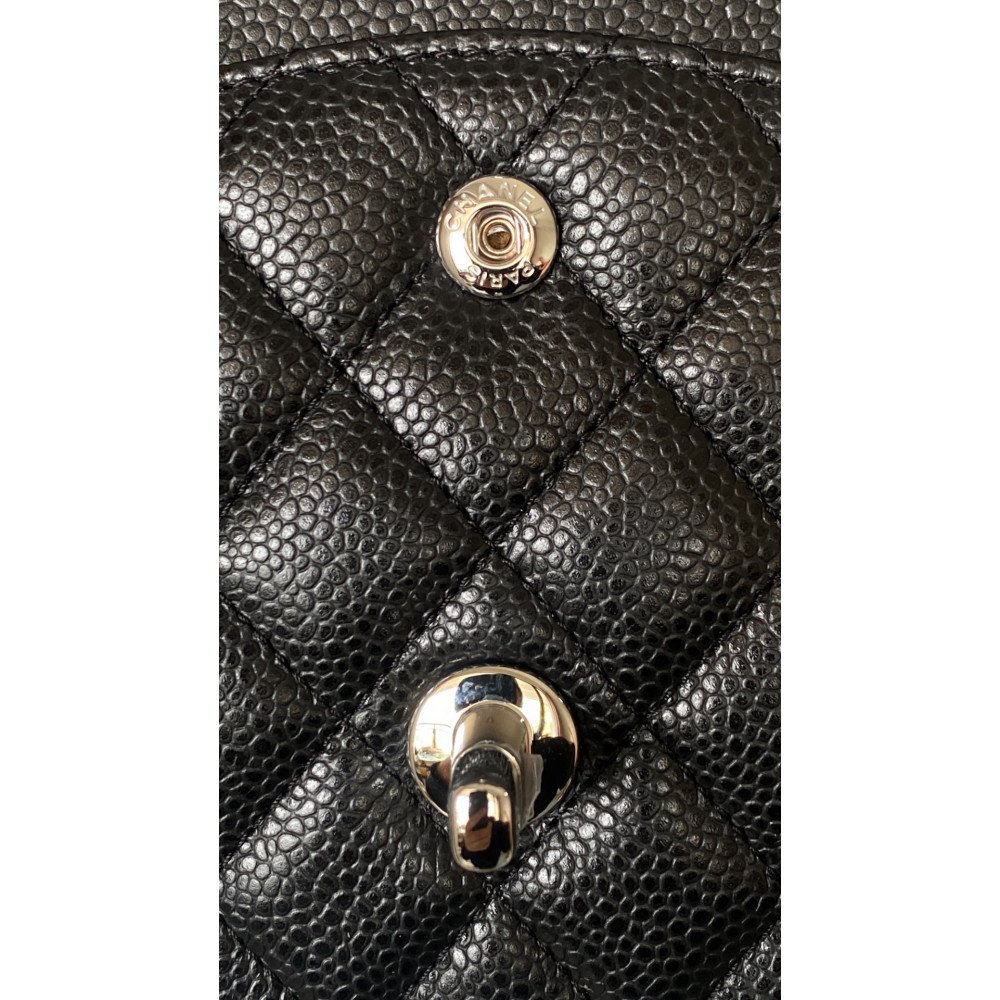 Chanel Classic Flap 25cm medium handbag!