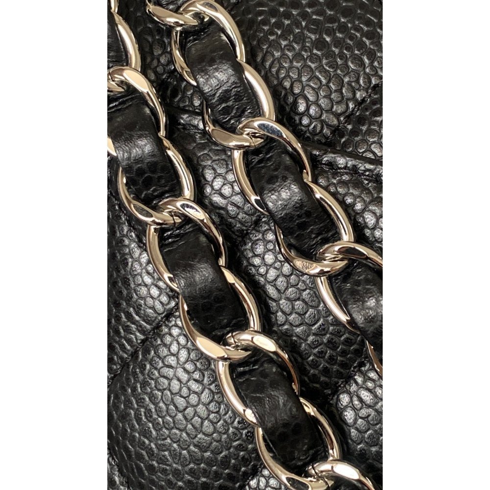 Chanel Classic Flap 25cm medium handbag!