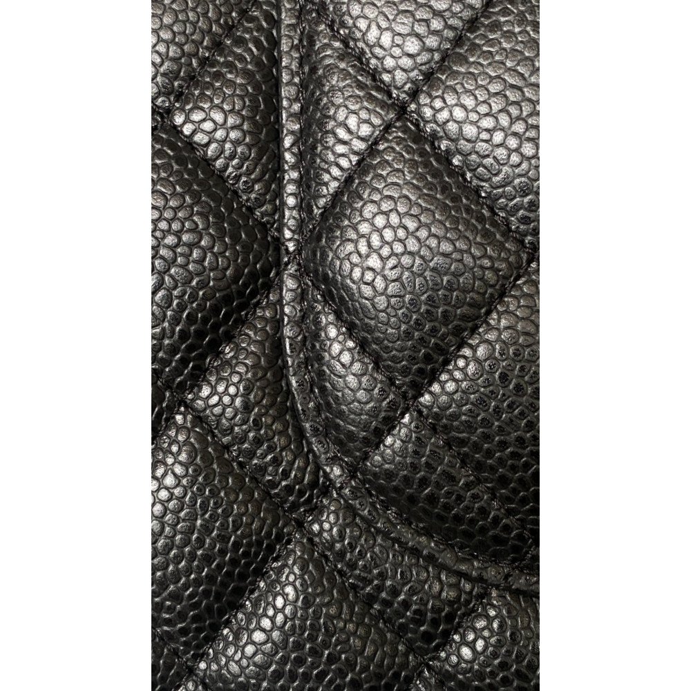 Chanel Classic Flap 25cm medium handbag!