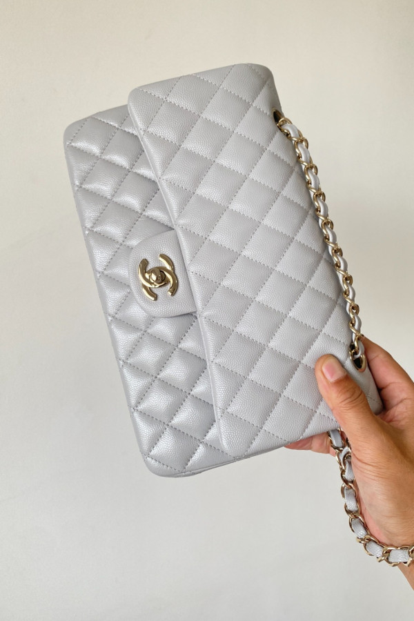 Chanel Classic Flap 25cm medium handbag!
