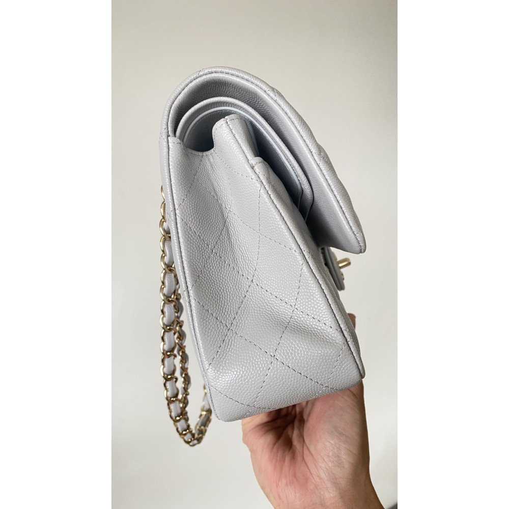Chanel Classic Flap 25cm medium handbag! Chanel Classic Flap 25cm medium handbag!