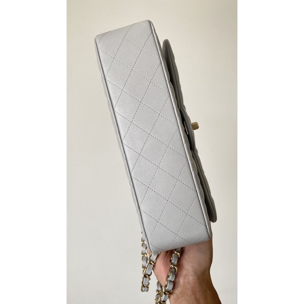 Chanel Classic Flap 25cm medium handbag! Chanel Classic Flap 25cm medium handbag!