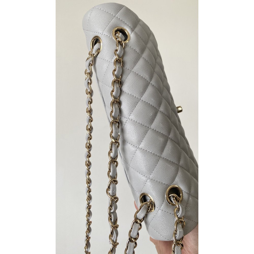 Chanel Classic Flap 25cm medium handbag! Chanel Classic Flap 25cm medium handbag!