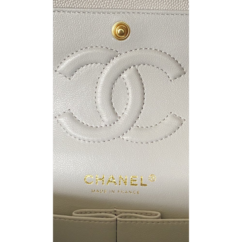 Chanel Classic Flap 25cm medium handbag! Chanel Classic Flap 25cm medium handbag!