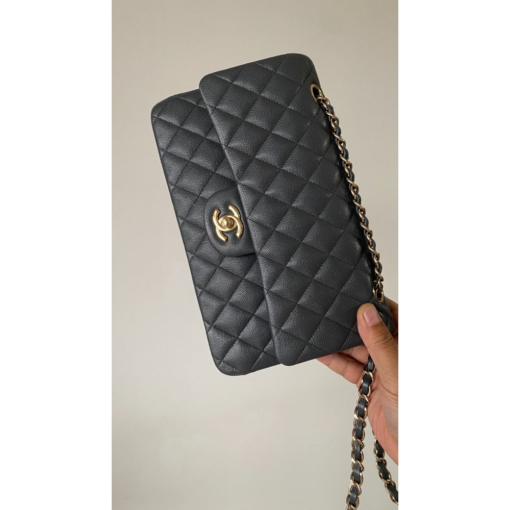 Chanel Classic Flap 25cm medium handbag!