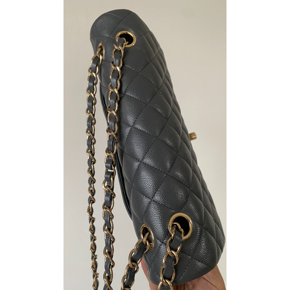 Chanel Classic Flap 25cm medium handbag! Chanel Classic Flap 25cm medium handbag!