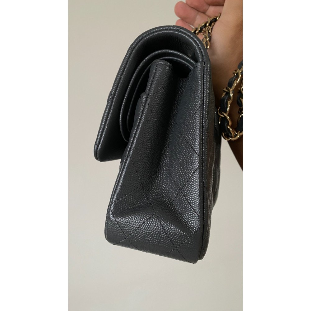 Chanel Classic Flap 25cm medium handbag! Chanel Classic Flap 25cm medium handbag!