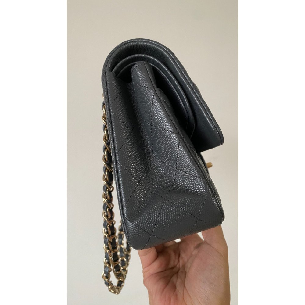 Chanel Classic Flap 25cm medium handbag! Chanel Classic Flap 25cm medium handbag!