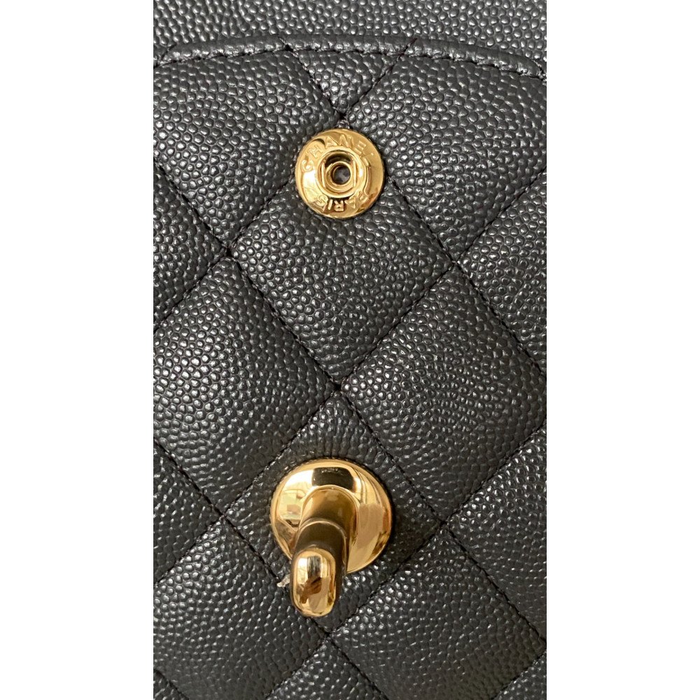 Chanel Classic Flap 25cm medium handbag! Chanel Classic Flap 25cm medium handbag!