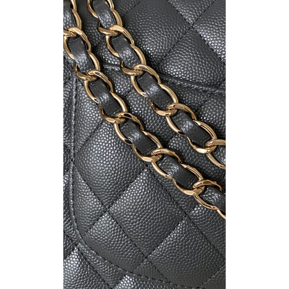 Chanel Classic Flap 25cm medium handbag! Chanel Classic Flap 25cm medium handbag!