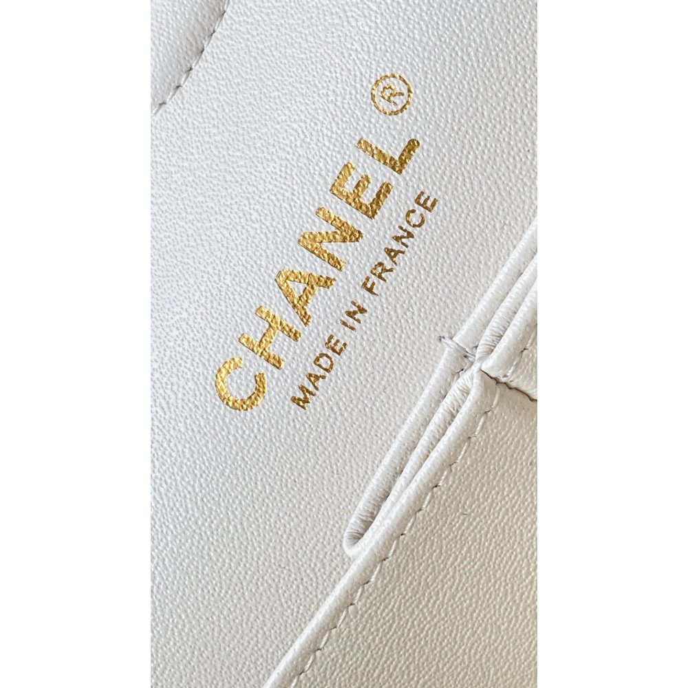 Chanel Classic Flap 25cm medium handbag!