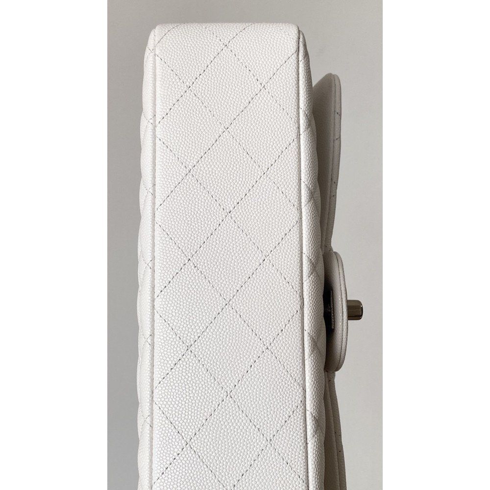 Chanel Classic Flap 25cm medium handbag!