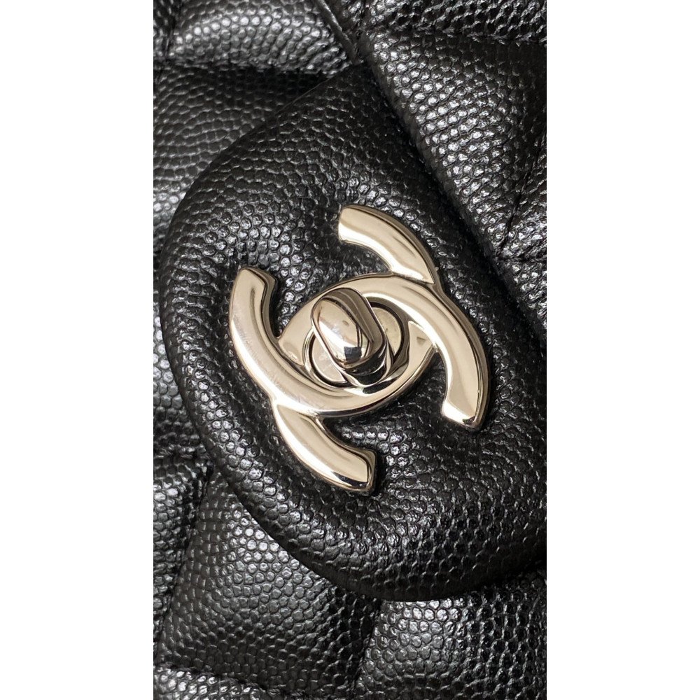 Chanel Classic Flap 25cm medium handbag!