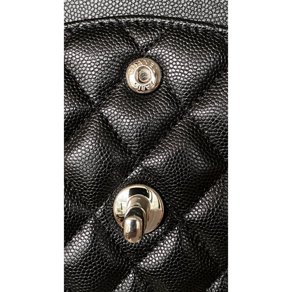 Chanel Classic Flap 25cm medium handbag!