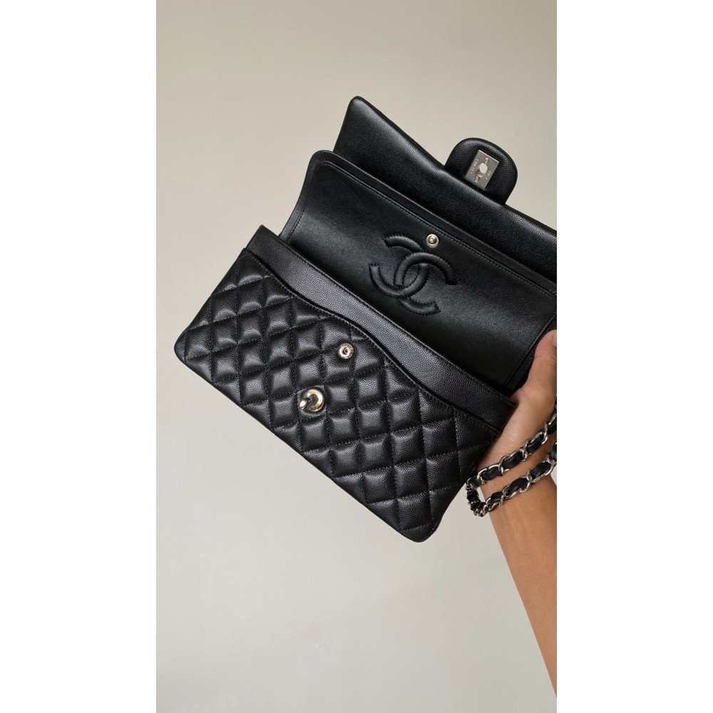 Chanel Classic Flap 25cm medium handbag!