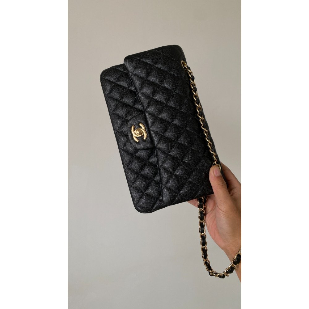 Chanel Classic Flap 25cm medium handbag!