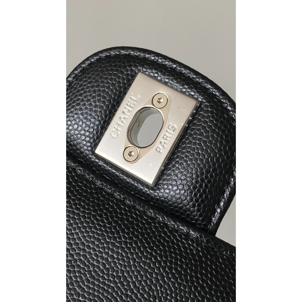 Chanel Classic Flap 25cm medium handbag!