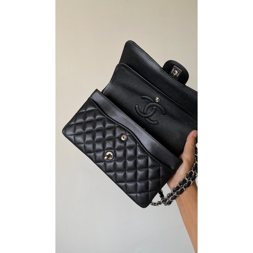 Chanel Classic Flap 25cm medium handbag!