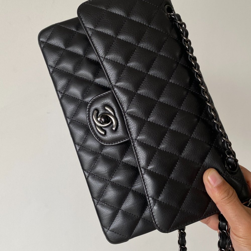 Chanel Classic Flap 25cm medium handbag!