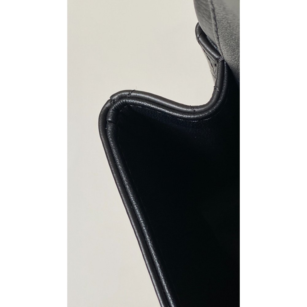 Chanel Classic Flap 25cm medium handbag!