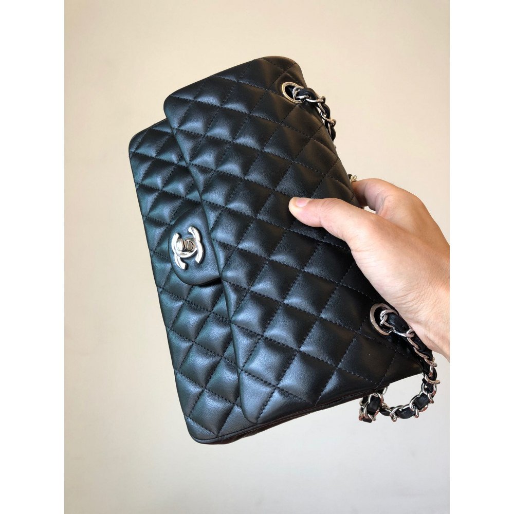 Chanel Classic Flap 25cm medium handbag!
