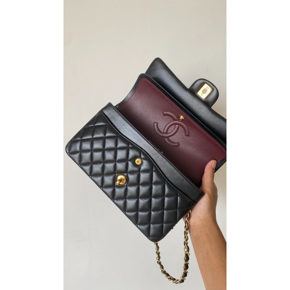 Chanel Classic Flap 25cm medium handbag!
