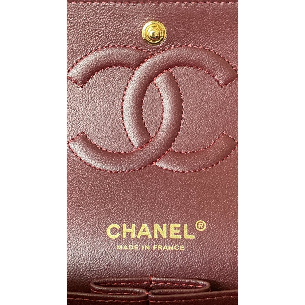 Chanel Classic Flap 25cm medium handbag!