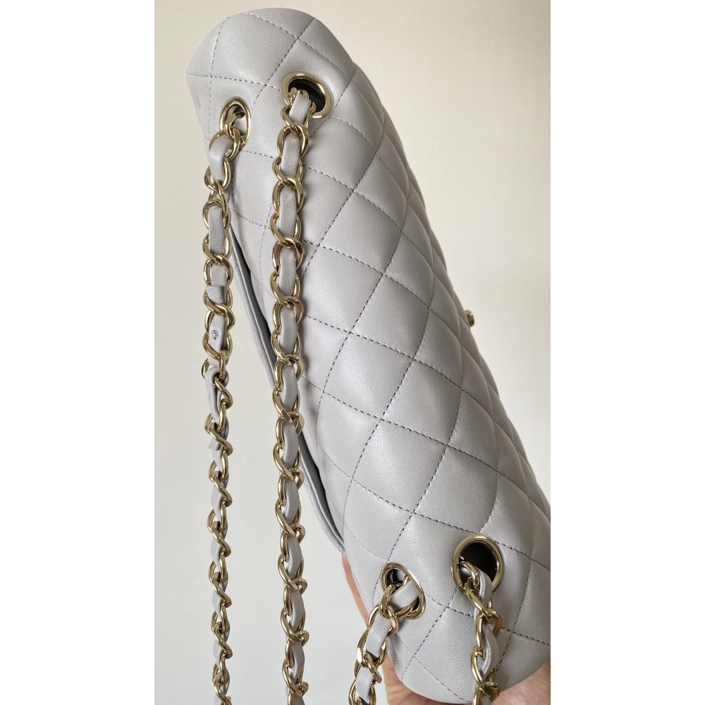 Chanel Classic Flap 25cm medium handbag!