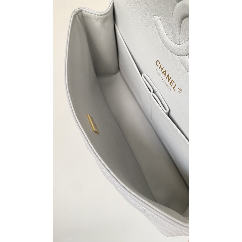 Chanel Classic Flap 25cm medium handbag!