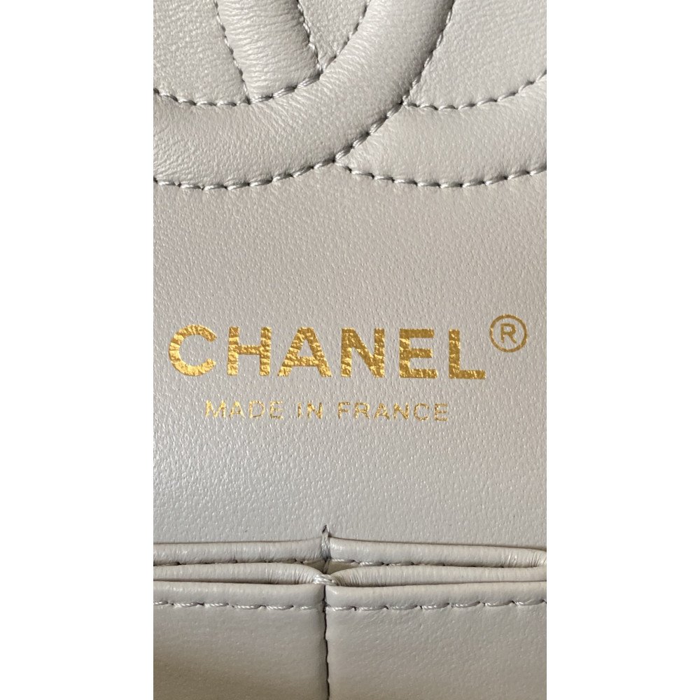 Chanel Classic Flap 25cm medium handbag!
