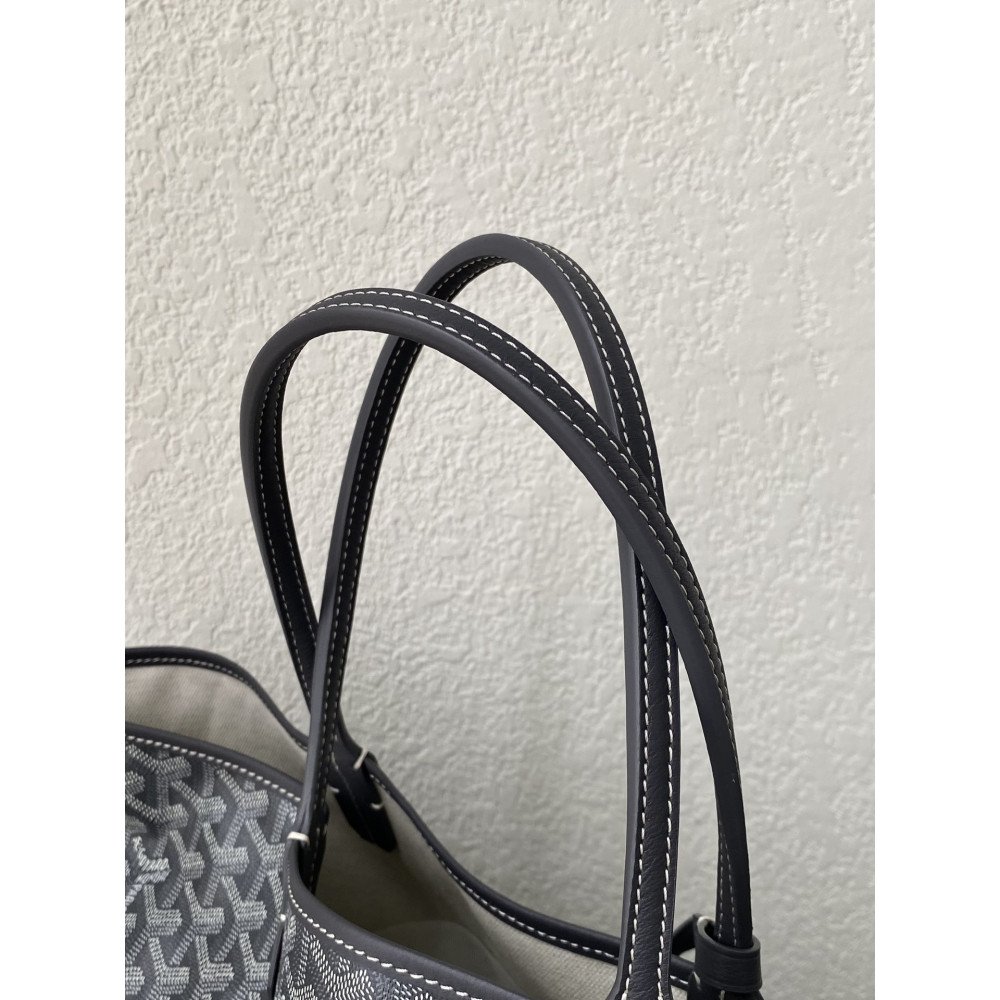 Goyard Dog-Teeth Tote Bag! 