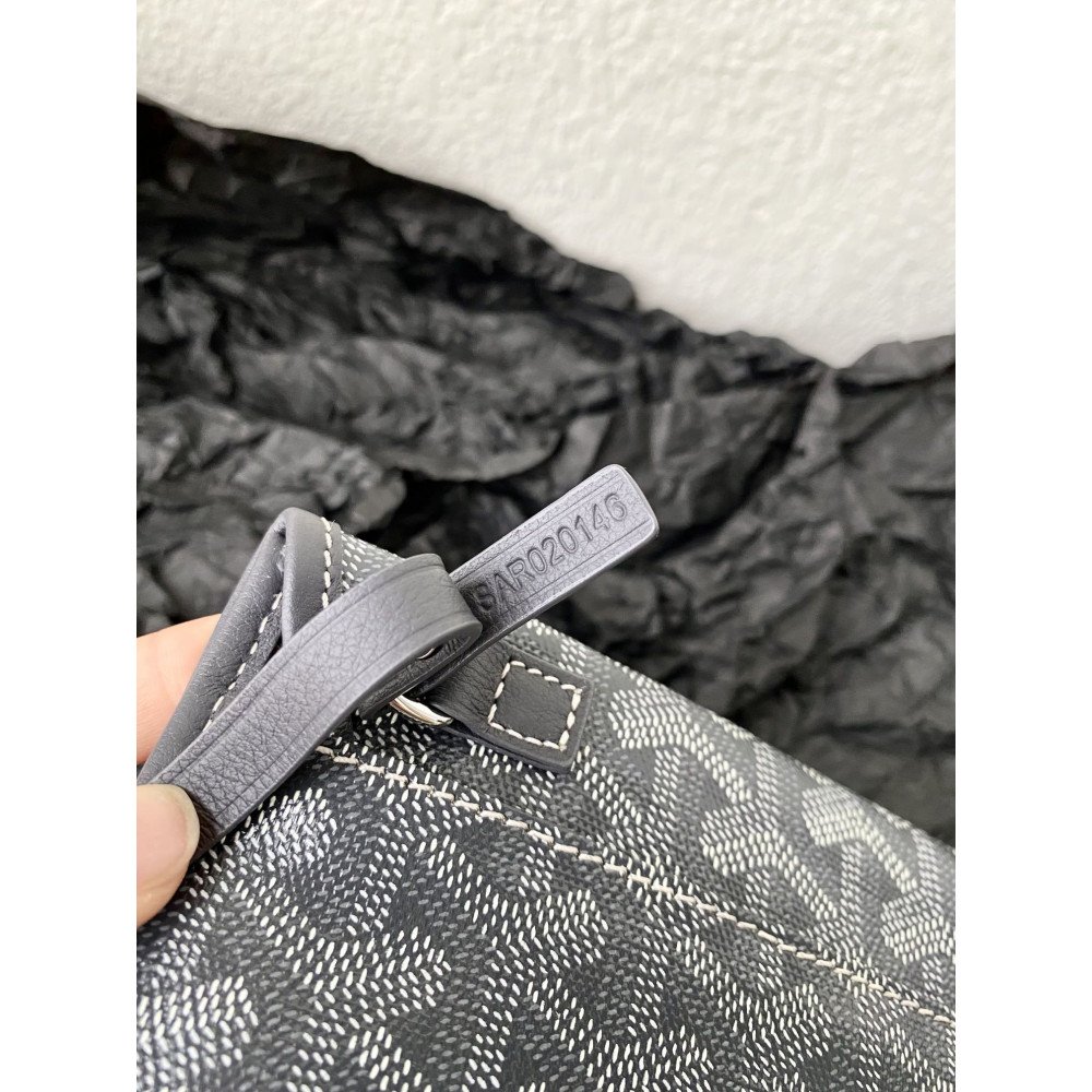 Goyard Dog-Teeth Tote Bag! 