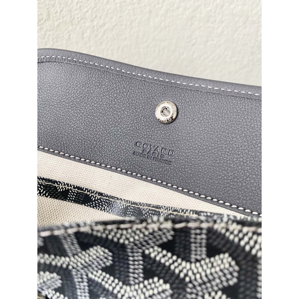 Goyard Dog-Teeth Tote Bag! 