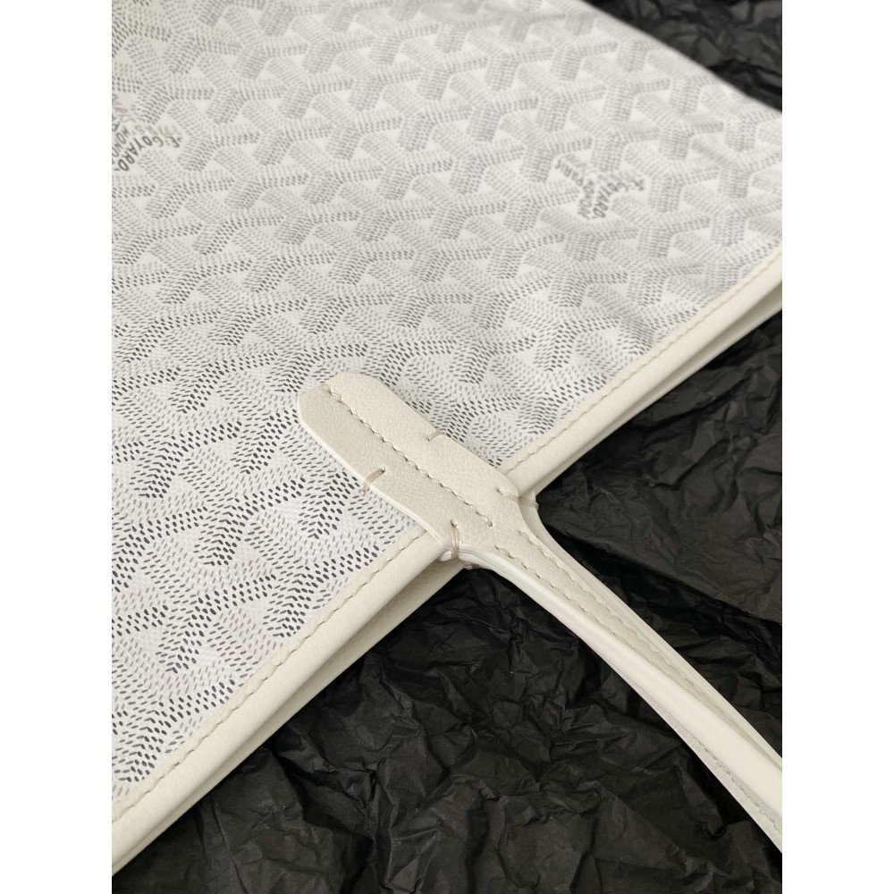Goyard Dog-Teeth Tote Bag! 