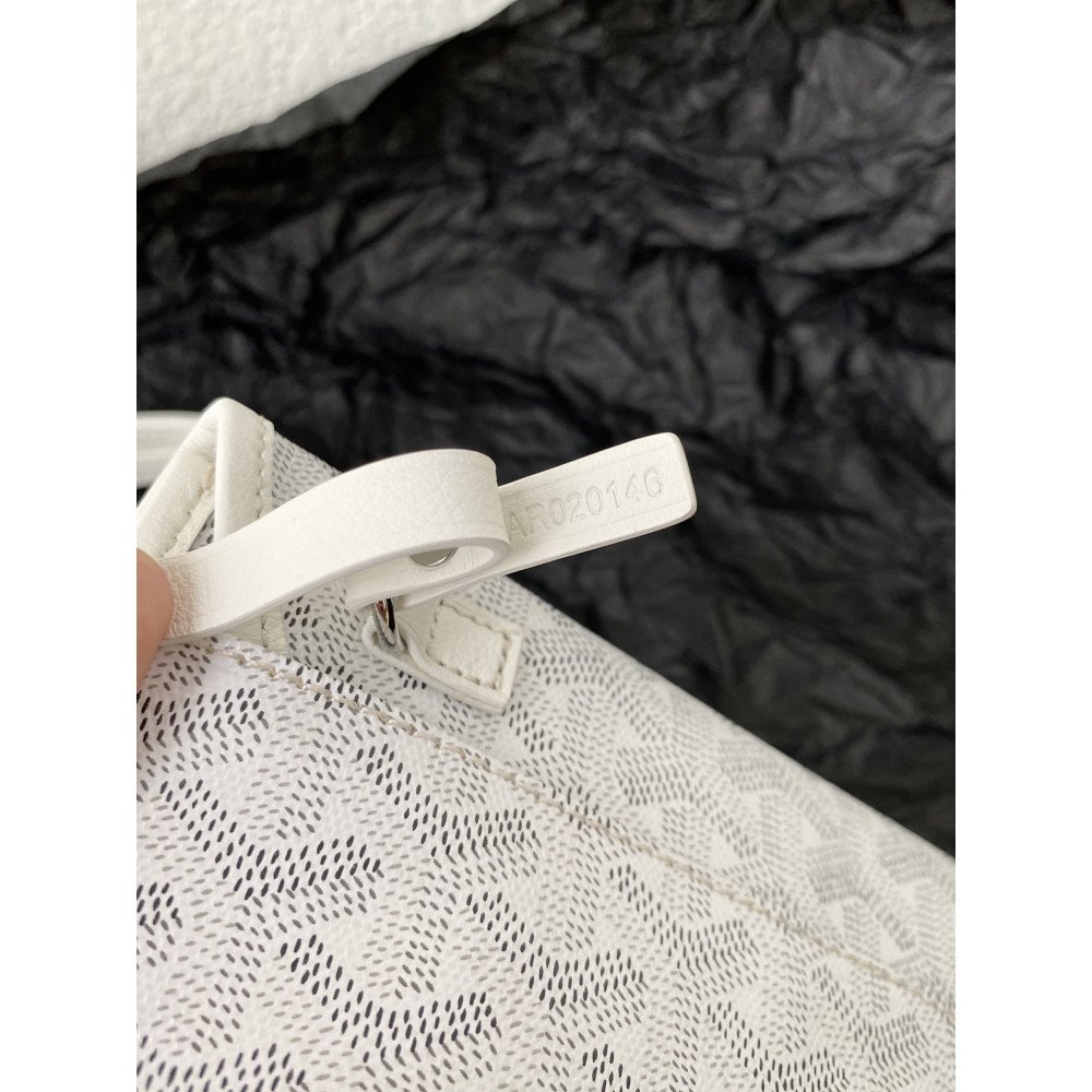 Goyard Dog-Teeth Tote Bag! 