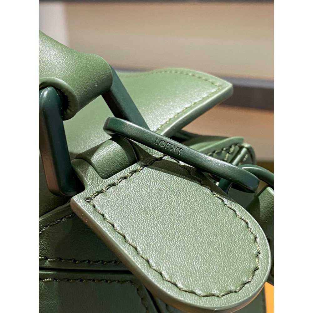 LOEWE Puzzle Wide Strap Bag!