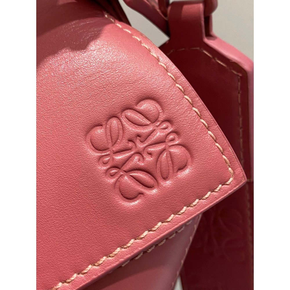 LOEWE Puzzle Wide Strap Bag!