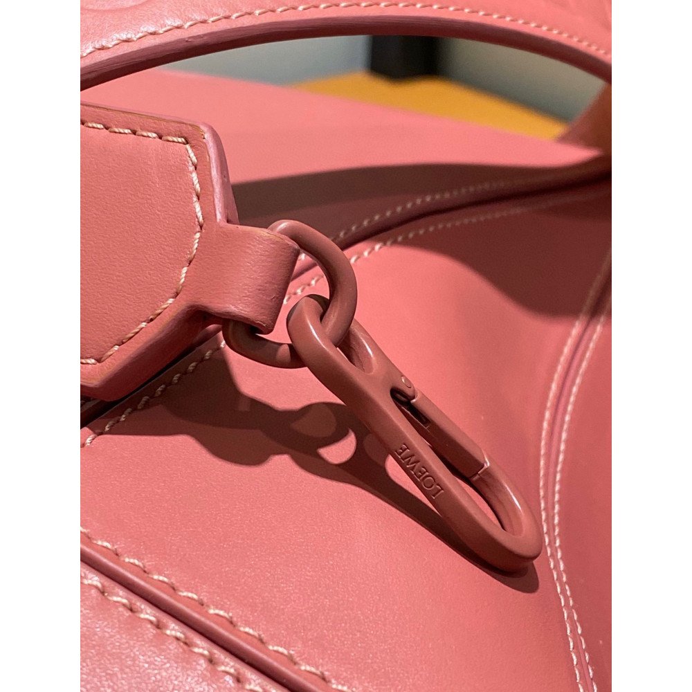 LOEWE Puzzle Wide Strap Bag!